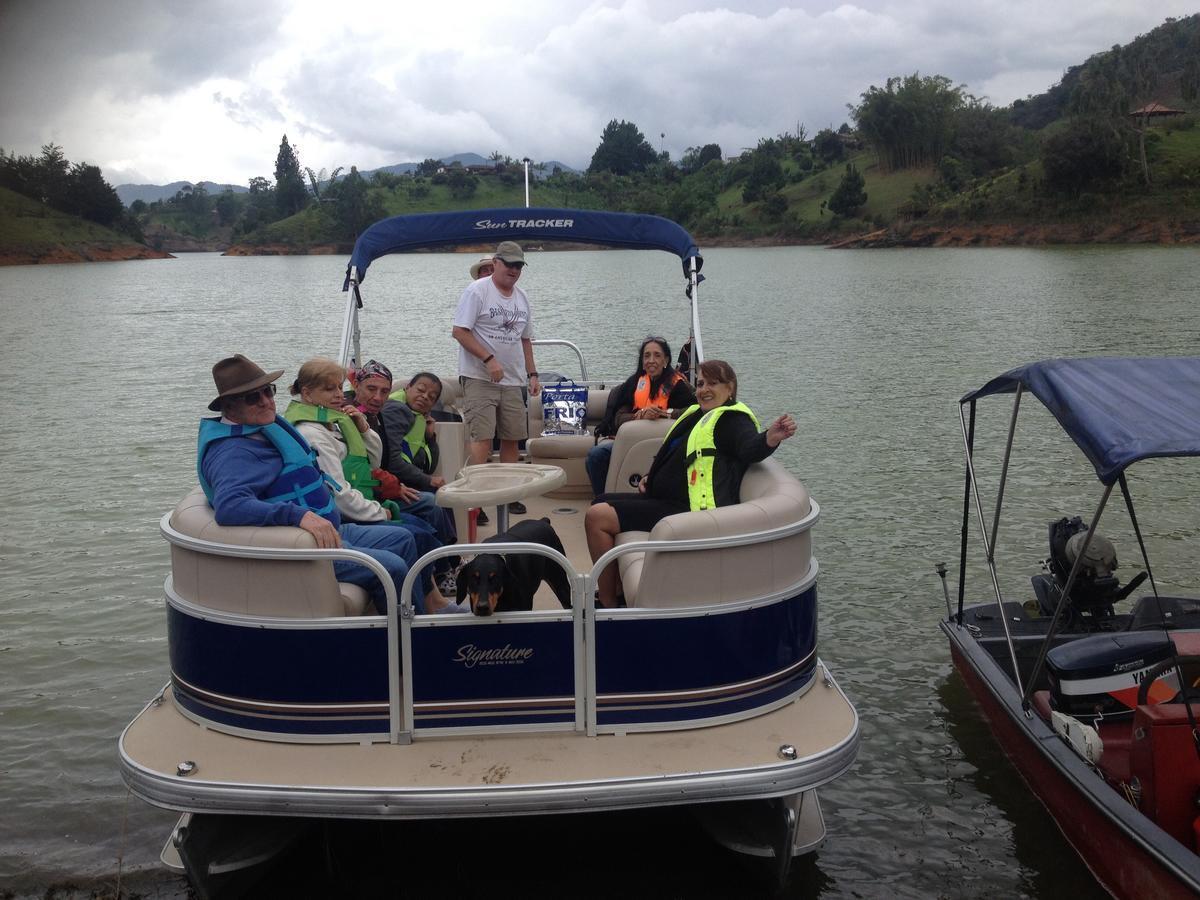 Casa Finca Tipica The Lake Hotel Guatape Exterior photo