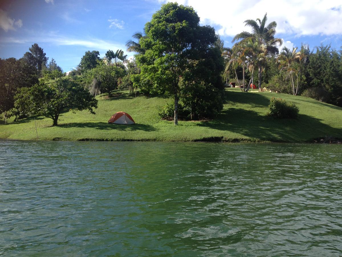 Casa Finca Tipica The Lake Hotel Guatape Exterior photo