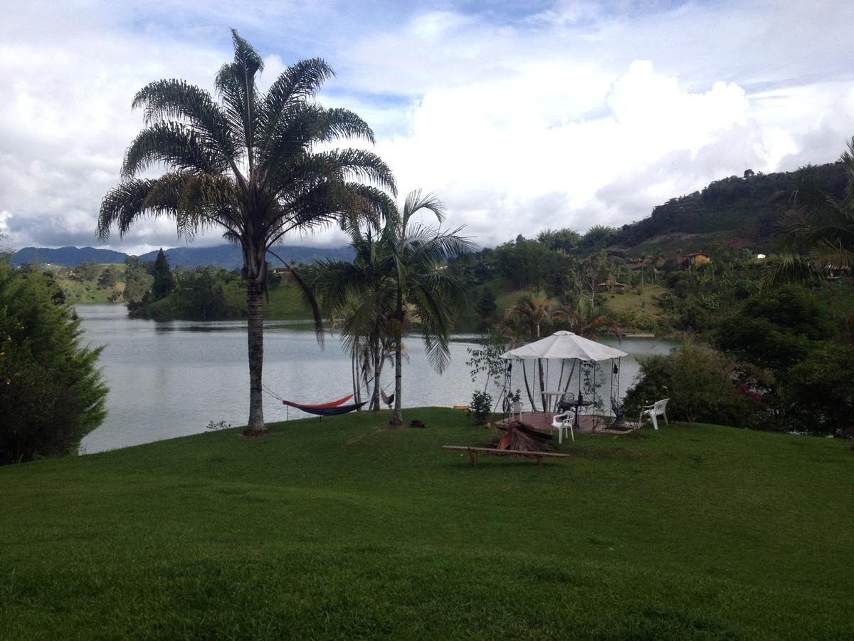 Casa Finca Tipica The Lake Hotel Guatape Exterior photo