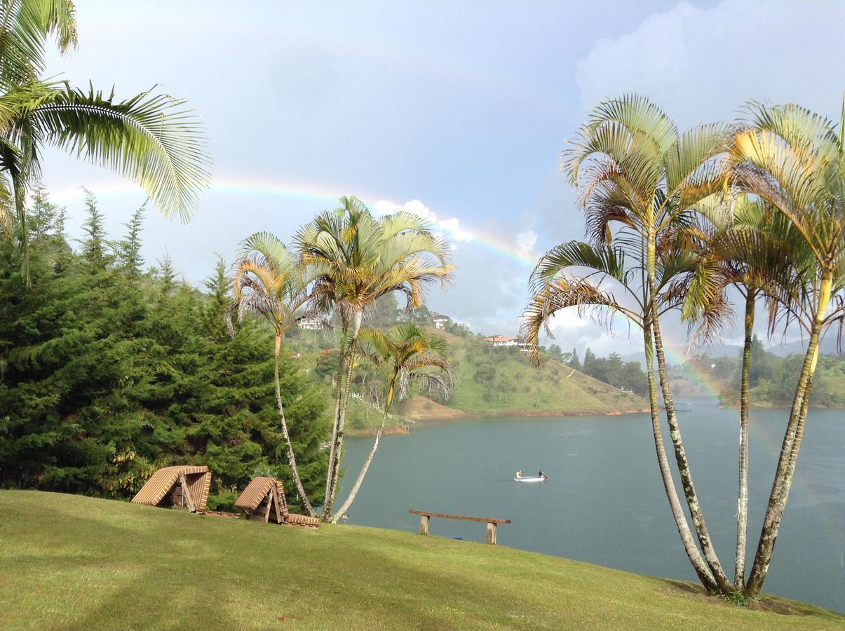 Casa Finca Tipica The Lake Hotel Guatape Exterior photo